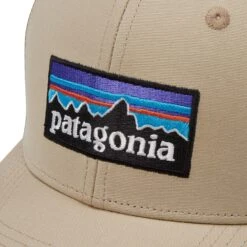 Patagonia P-6 LOGO TRUCKER HAT Unisex - Mütze -Outdoor Ausrüstungsgeschäft 5637996007 c p6 logo trucker hat patagonia 24
